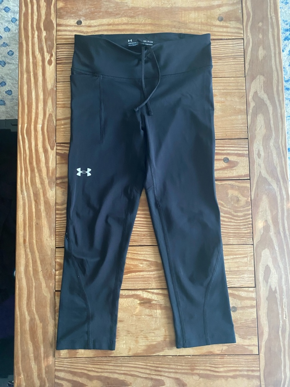 Under Armour Black Capri Athletic Leggings with Drawstring Waist